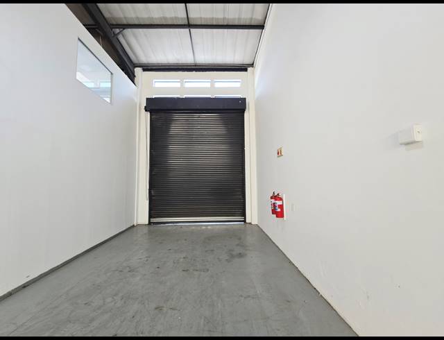 363M² WAREHOUSE TO LET IN OLIVEDALE
